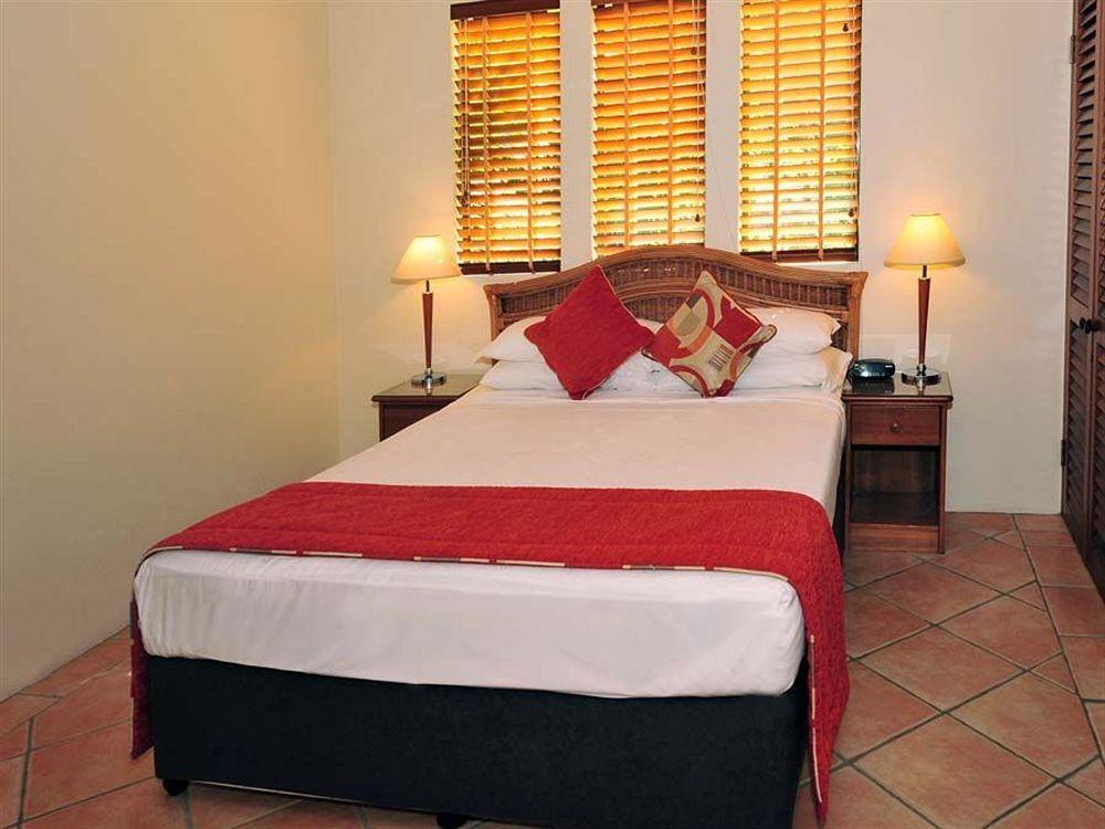 Martinique On Macrossan Aparthotel Port Douglas Kültér fotó