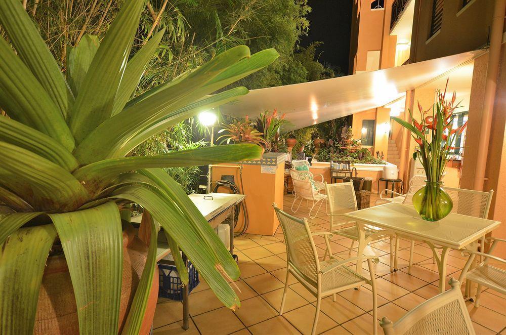 Martinique On Macrossan Aparthotel Port Douglas Kültér fotó