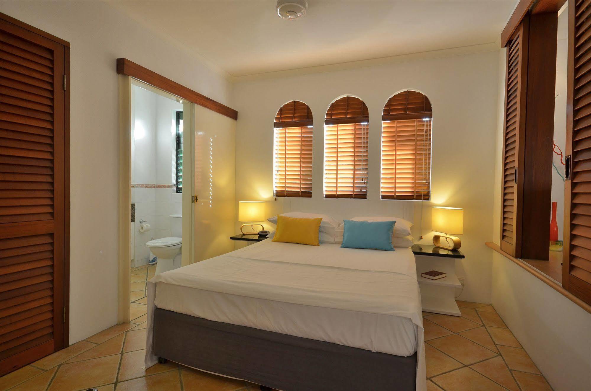 Martinique On Macrossan Aparthotel Port Douglas Kültér fotó